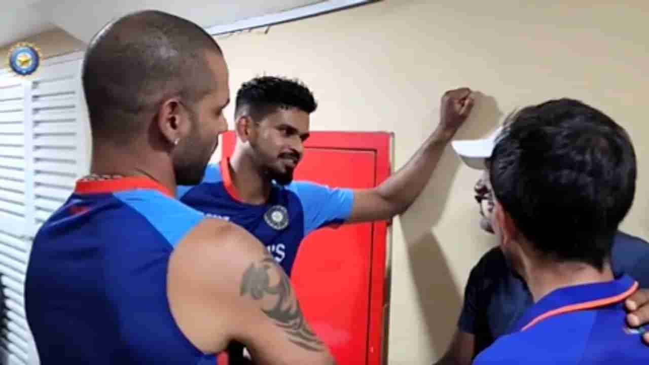 WI vs IND: ಟೀಮ್ ಇಂಡಿಯಾ ಡ್ರೆಸ್ಸಿಂಗ್ ರೂಮ್​ನಲ್ಲಿ ಕಾಣಿಸಿಕೊಂಡ ವೆಸ್ಟ್ ಇಂಡೀಸ್ ಲೆಜೆಂಡ್ ಕ್ರಿಕೆಟಿಗ