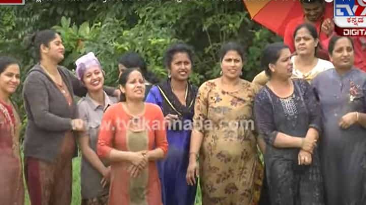 ಚಿಕ್ಕಮಗಳೂರಿನ ಮೂಡಿಗೆರೆ ಬಳಿ ಆಯೋಜಿಸಿದ ಕೆಸರುಗದ್ದೆ ಸ್ಪರ್ಧೆಗಳಲ್ಲಿ ಮಹಿಳೆಯರೂ ಉತ್ಸಾಹದಿಂದ ಪಾಲ್ಗೊಂಡರು! ಚಿಕ್ಕಮಗಳೂರಿನ ಮೂಡಿಗೆರೆ ಬಳಿ ಆಯೋಜಿಸಿದ ಕೆಸರುಗದ್ದೆ ಸ್ಪರ್ಧೆಗಳಲ್ಲಿ ಮಹಿಳೆಯರೂ ಉತ್ಸಾಹದಿಂದ ಪಾಲ್ಗೊಂಡರು!