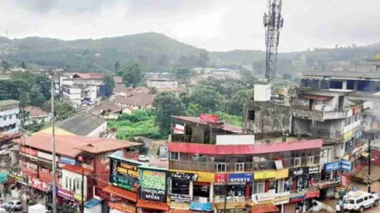 Karnataka Rain: ಕೊಡಗು ಜಿಲ್ಲೆಯಲ್ಲಿ 12 ಕ್ಕೂ ಅಧಿಕ ಕಡೆಗಳಲ್ಲಿ ಭೂ ಕುಸಿತ; 50 ಮನೆಗಳಿಗೆ ಹಾನಿ