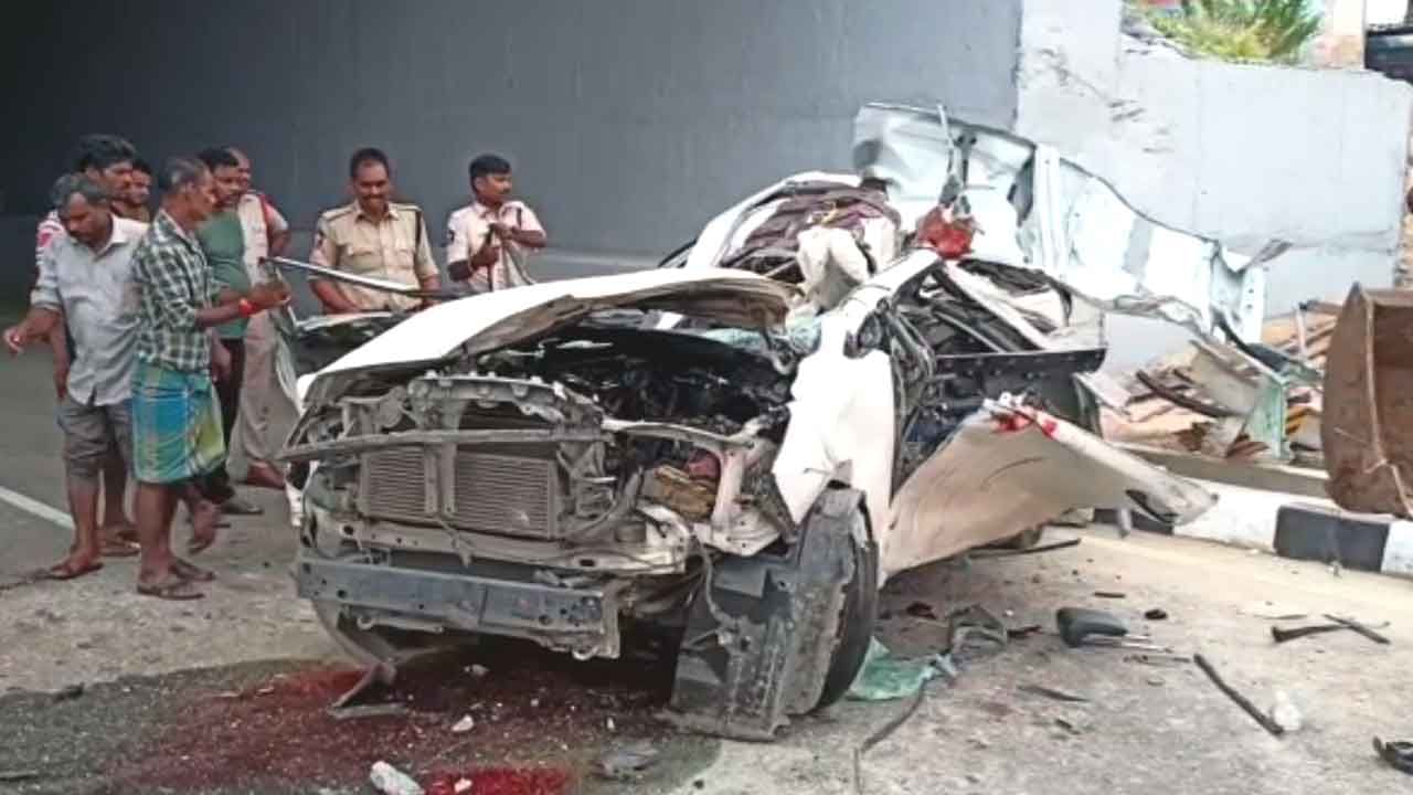 Accident: ಆಂಧ್ರ ಪ್ರದೇಶದಲ್ಲಿ ಅಪಘಾತ; ಬೆಂಗಳೂರಿನ ಇಬ್ಬರು ಪೊಲೀಸ್ ಸಿಬ್ಬಂದಿ, ಚಾಲಕ ಸಾವು