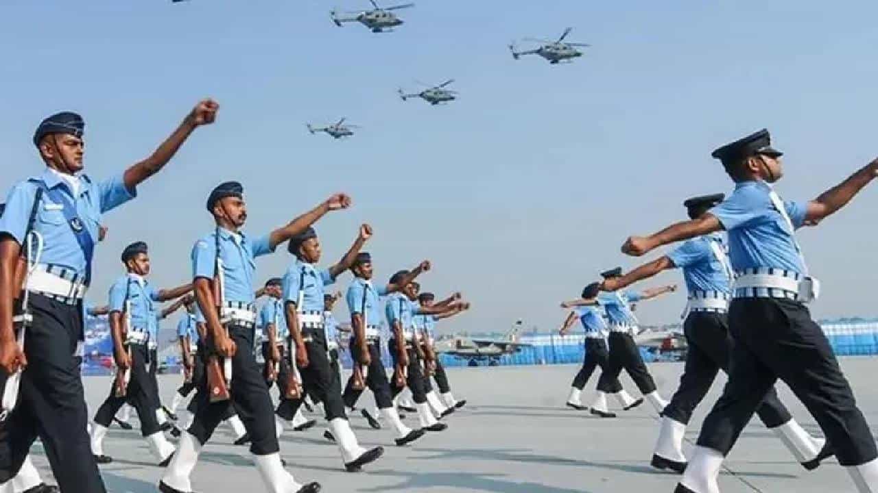 IAF Agnipath Recruitment 2022: ಇಂದು ಸಂಜೆಯೊಳಗೆ ಭಾರತೀಯ ವಾಯುಪಡೆಯ ಅಗ್ನಿವೀರ್ ಹುದ್ದೆಗಳಿಗೆ ಅರ್ಜಿ ಸಲ್ಲಿಸಿ IAF Agnipath Recruitment 2022: ಇಂದು ಸಂಜೆಯೊಳಗೆ ಭಾರತೀಯ ವಾಯುಪಡೆಯ ಅಗ್ನಿವೀರ್ ಹುದ್ದೆಗಳಿಗೆ ಅರ್ಜಿ ಸಲ್ಲಿಸಿ