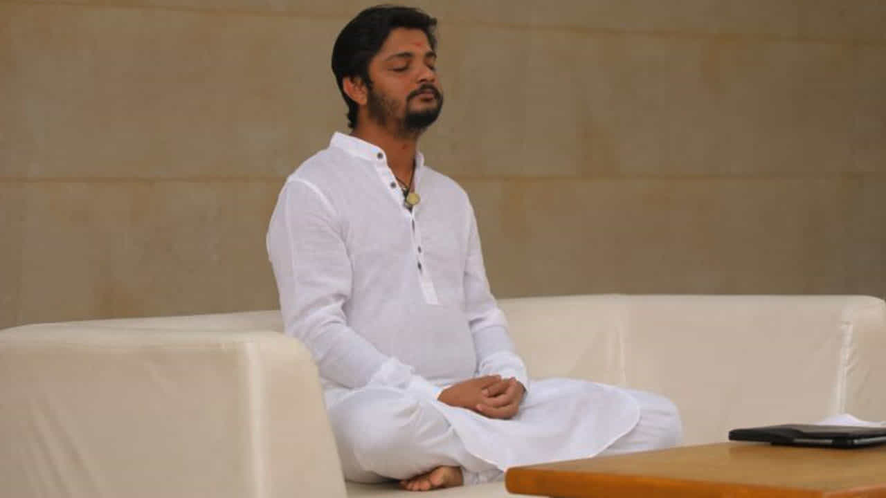 ಟ್ರೋಲ್ ಪೇಜ್, ಯೂಟ್ಯೂಬ್ ಚಾನೆಲ್​ಗಳ ವಿರುದ್ಧ ದೂರು ನೀಡಿದ ಅವಧೂತ ವಿನಯ್ ಗುರೂಜಿ!