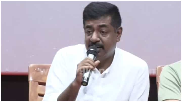 Gaalipata 2: ಕೊನೇ ಕ್ಷಣದಲ್ಲಿ ಬದಲಾಯ್ತು ಭಟ್ಟರ ಸಾಹಿತ್ಯ; ‘ದೇವ್ಲೇ ದೇವ್ಲೇ..’ ಸಾಂಗ್ ಬಗ್ಗೆ ಇಲ್ಲಿದೆ ಮಸ್ತ್ ಮಾಹಿತಿ Gaalipata 2: ಕೊನೇ ಕ್ಷಣದಲ್ಲಿ ಬದಲಾಯ್ತು ಭಟ್ಟರ ಸಾಹಿತ್ಯ; ‘ದೇವ್ಲೇ ದೇವ್ಲೇ..’ ಸಾಂಗ್ ಬಗ್ಗೆ ಇಲ್ಲಿದೆ ಮಸ್ತ್ ಮಾಹಿತಿ