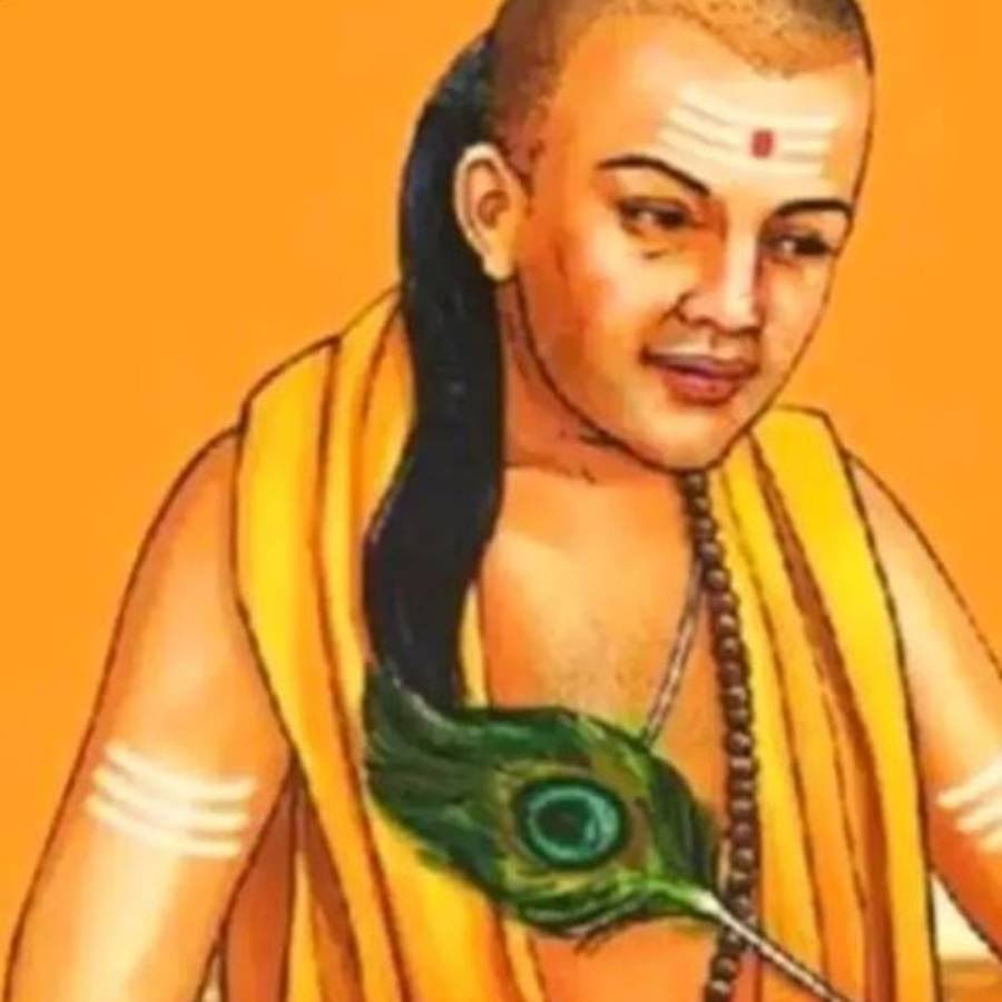 ನೀತಿಶಾಸ್ತ್ರದಲ್ಲಿ ವೈವಾಹಿಕ ಜೀವನ: ಆಚಾರ್ಯ ಚಾಣಕ್ಯ ತನ್ನ ನೀತಿಶಾಸ್ತ್ರದಲ್ಲಿ ಮನುಷ್ಯನ ಜೀವನಕ್ಕೆ ಸಂಬಂಧಿಸಿದ ಅನೇಕ ವಿಷಯಗಳನ್ನು ಹೇಳಿದ್ದಾರೆ. ವೈವಾಹಿಕ ಜೀವನಕ್ಕೆ ಸಂಬಂಧಿಸಿದ ಅನೇಕ ವಿಷಯಗಳನ್ನು ನೀತಿಶಾಸ್ತ್ರದಲ್ಲಿಯೂ ಹೇಳಲಾಗಿದೆ. ಈ ವಿಷಯಗಳನ್ನು ಅನುಸರಿಸಿದರೆ, ನೀವು ವೈವಾಹಿಕ ಜೀವನವನ್ನು ಸಂತೋಷದಿಂದ ಮಾಡಬಹುದು. ಈ ಸಂಗತಿಗಳು ಯಾವುವು ಎಂಬುದನ್ನು ಕಂಡುಕೊಳ್ಳೋಣ.