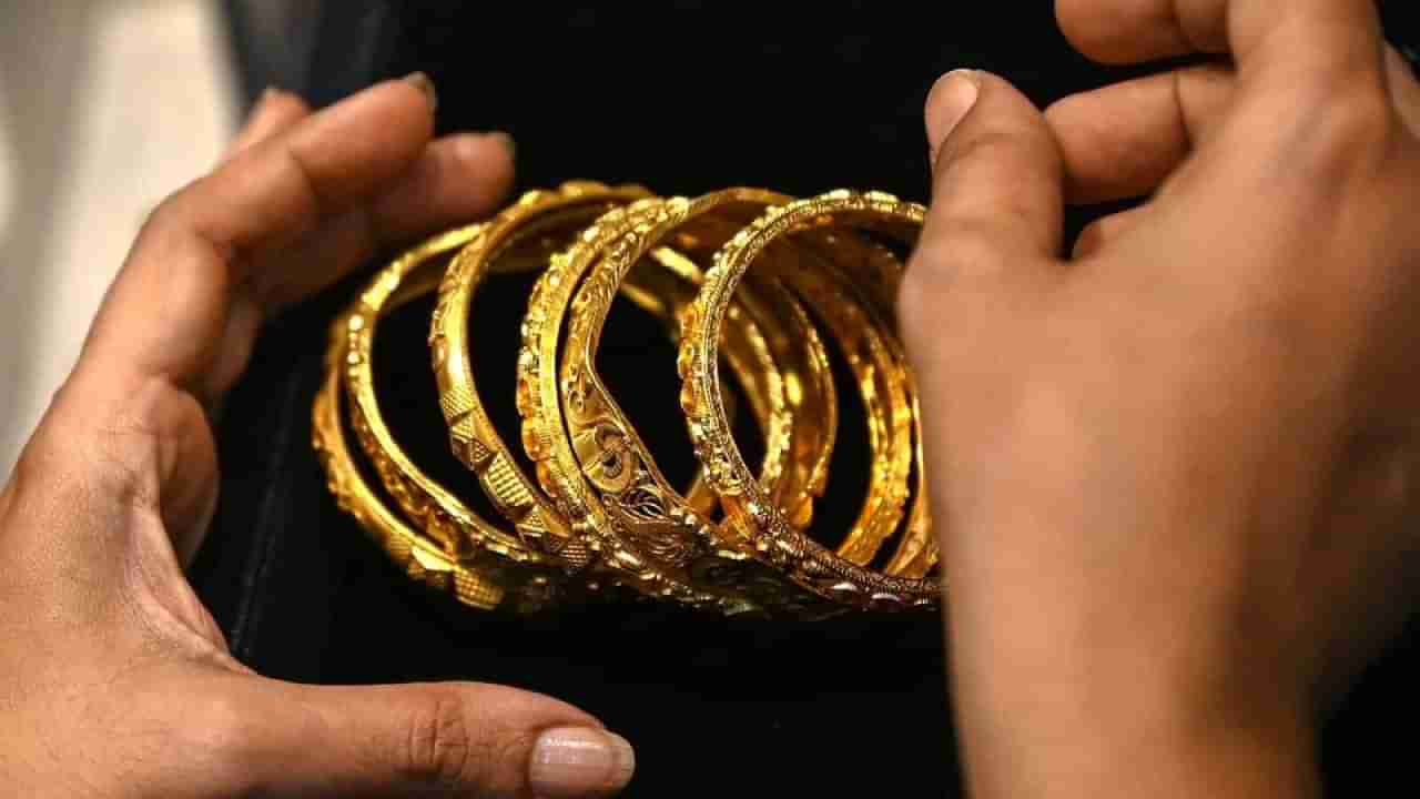 Gold Price Today: 2 ದಿನಗಳಿಂದ ಯಥಾಸ್ಥಿತಿಯಲ್ಲಿದೆ ಚಿನ್ನದ ಬೆಲೆ; ಬೆಳ್ಳಿ ದರ 800 ರೂ. ಕುಸಿತ