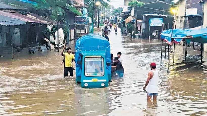 Gujarat Flood: ಗುಜರಾತ್ನಲ್ಲಿ ಭಾರೀ ಪ್ರವಾಹದಿಂದ 3,000 ಜನರ ಸ್ಥಳಾಂತರ; ಶಾಲಾ-ಕಾಲೇಜುಗಳಿಗೆ ರಜೆ