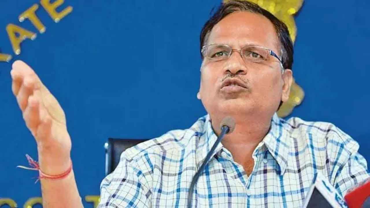ದೆಹಲಿ ಆರೋಗ್ಯ ಸಚಿವ ಸತ್ಯೇಂದರ್ ಜೈನ್ ಅಮಾನತು ಕೋರಿ ಸಲ್ಲಿಸಿದ ಅರ್ಜಿ ವಜಾ ಮಾಡಿದ ದೆಹಲಿ ಹೈಕೋರ್ಟ್ ದೆಹಲಿ ಆರೋಗ್ಯ ಸಚಿವ ಸತ್ಯೇಂದರ್ ಜೈನ್ ಅಮಾನತು ಕೋರಿ ಸಲ್ಲಿಸಿದ ಅರ್ಜಿ ವಜಾ ಮಾಡಿದ ದೆಹಲಿ ಹೈಕೋರ್ಟ್