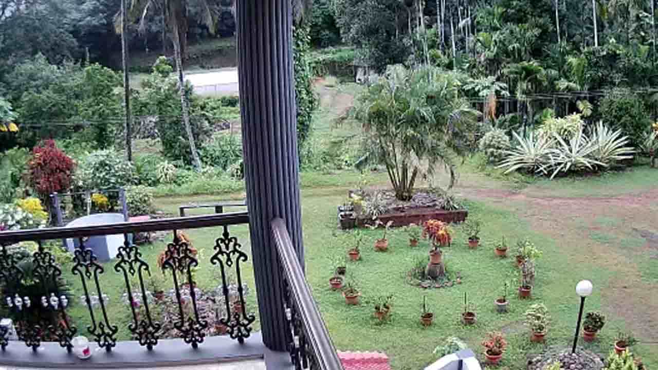 ಕೊಡಗು ಭೂಕಂಪನದ ದೃಶ್ಯ ಸಿಸಿಟಿವಿಯಲ್ಲಿ ಸೆರೆ; ವಿಡಿಯೋ ಇಲ್ಲಿದೆ ಕೊಡಗು ಭೂಕಂಪನದ ದೃಶ್ಯ ಸಿಸಿಟಿವಿಯಲ್ಲಿ ಸೆರೆ; ವಿಡಿಯೋ ಇಲ್ಲಿದೆ