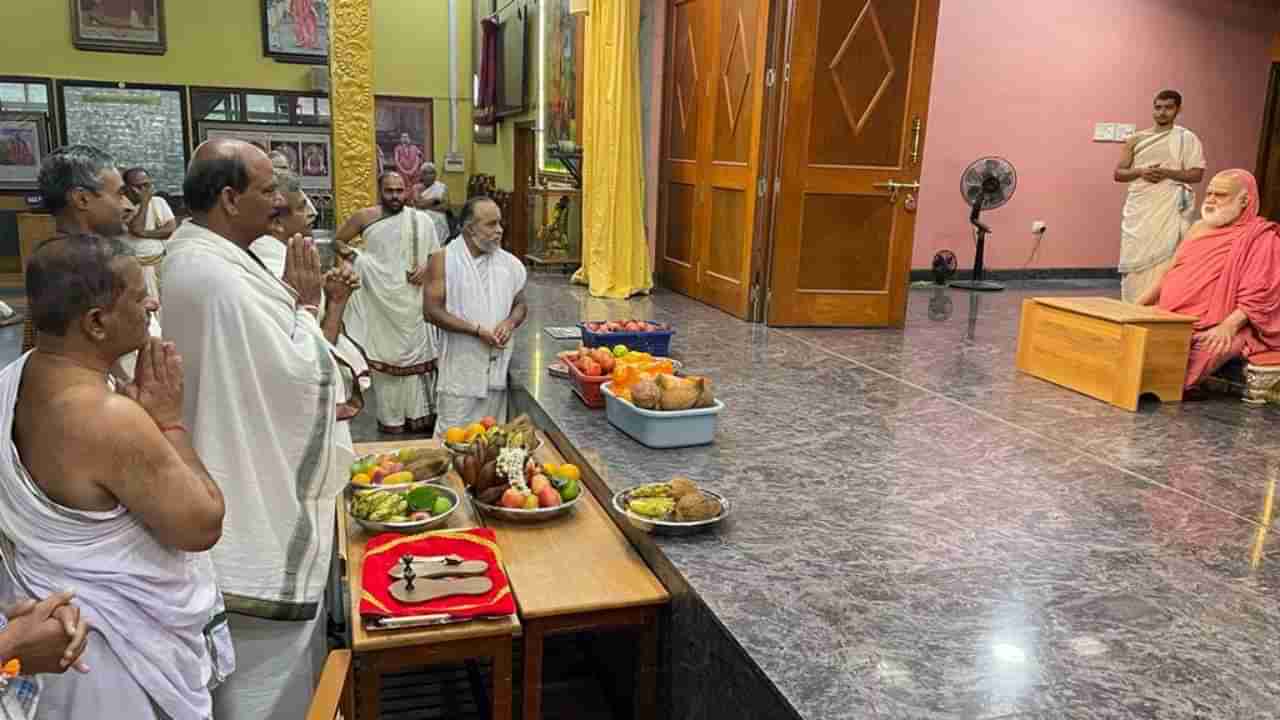 ಮಲೆನಾಡಿನಲ್ಲಿ ಮುಂದುವರೆದ ಮಳೆ ಅಬ್ಬರ; ಶೃಂಗೇರಿ ಶಾರದಾಂಬೆ, ಜಗದ್ಗುರುಗಳ ಮೊರೆ ಹೋದ ಕಾಂಗ್ರೆಸ್ ಹಾಲಿ ಶಾಸಕ ಮತ್ತು ಬಿಜೆಪಿಯ ಮಾಜಿ ಶಾಸಕ