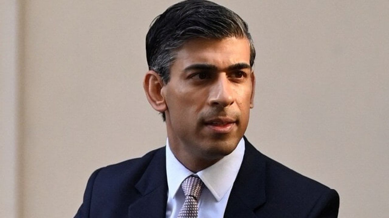 Rishi Sunak: ಬ್ರಿಟನ್ ಪ್ರಧಾನಿ ರೇಸ್ನಲ್ಲಿ ಮುನ್ನಡೆ ಸಾಧಿಸಿದ ರಿಷಿ ಸುನಕ್ಗೆ 115 ಶಾಸಕರ ಬೆಂಬಲ Rishi Sunak: ಬ್ರಿಟನ್ ಪ್ರಧಾನಿ ರೇಸ್ನಲ್ಲಿ ಮುನ್ನಡೆ ಸಾಧಿಸಿದ ರಿಷಿ ಸುನಕ್ಗೆ 115 ಶಾಸಕರ ಬೆಂಬಲ