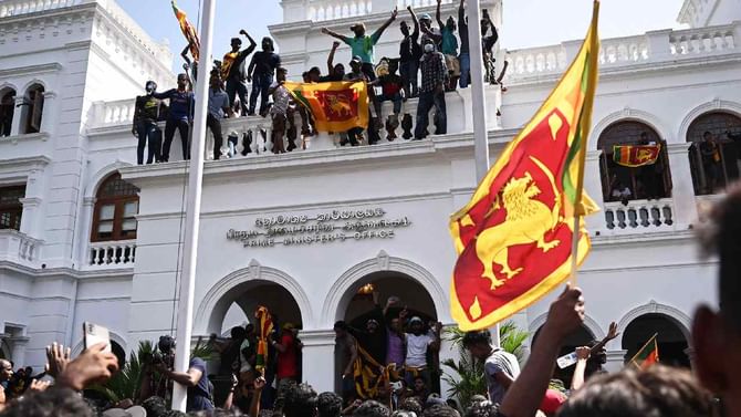 Sri Lanka Crisis: ಶ್ರೀಲಂಕಾ ಬಿಕ್ಕಟ್ಟಿಗೆ ಮಧ್ಯಪ್ರವೇಶಿಸಲು ತಮಿಳುನಾಡು ಪಕ್ಷಗಳ ಒತ್ತಾಯ; ಇಂದು ಸರ್ವ ಪಕ್ಷ ಸಭೆ Sri Lanka Crisis: ಶ್ರೀಲಂಕಾ ಬಿಕ್ಕಟ್ಟಿಗೆ ಮಧ್ಯಪ್ರವೇಶಿಸಲು ತಮಿಳುನಾಡು ಪಕ್ಷಗಳ ಒತ್ತಾಯ; ಇಂದು ಸರ್ವ ಪಕ್ಷ ಸಭೆ