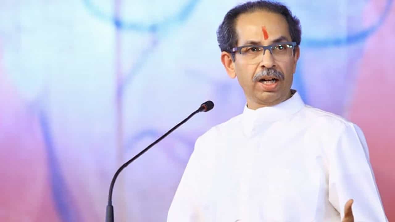 ಮುಂಬೈನ ಶಿವಾಜಿ ಪಾರ್ಕ್ನಲ್ಲಿ ದಸರಾ ರ್ಯಾಲಿ ಆಯೋಜಿಸಲು ಉದ್ಧವ್ ಠಾಕ್ರೆಯ ಶಿವಸೇನಾಗೆ ಬಾಂಬೆ ಹೈಕೋರ್ಟ್ ಅನುಮತಿ ಮುಂಬೈನ ಶಿವಾಜಿ ಪಾರ್ಕ್ನಲ್ಲಿ ದಸರಾ ರ್ಯಾಲಿ ಆಯೋಜಿಸಲು ಉದ್ಧವ್ ಠಾಕ್ರೆಯ ಶಿವಸೇನಾಗೆ ಬಾಂಬೆ ಹೈಕೋರ್ಟ್ ಅನುಮತಿ
