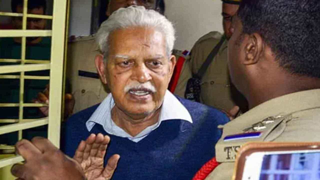 Bhima Koregaon Case ಭೀಮಾ ಕೊರೆಗಾಂವ್- ಎಲ್ಗಾರ್ ಪರಿಷದ್ ಪ್ರಕರಣ: ವರವರ ರಾವ್ ಜಾಮೀನು ಅರ್ಜಿ ವಿಚಾರಣೆ ನಾಳೆ Bhima Koregaon Case ಭೀಮಾ ಕೊರೆಗಾಂವ್- ಎಲ್ಗಾರ್ ಪರಿಷದ್ ಪ್ರಕರಣ: ವರವರ ರಾವ್ ಜಾಮೀನು ಅರ್ಜಿ ವಿಚಾರಣೆ ನಾಳೆ