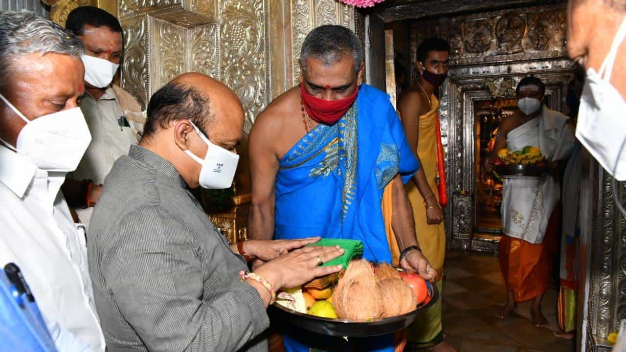 178 ಮಠಗಳಿಗೆ 142.37 ಕೋಟಿ ರೂ. ಅನುದಾನ ಬಿಡುಗಡೆ: ರಾಜ್ಯ ಸರ್ಕಾರದಿಂದ ಆದೇಶ 178 ಮಠಗಳಿಗೆ 142.37 ಕೋಟಿ ರೂ. ಅನುದಾನ ಬಿಡುಗಡೆ: ರಾಜ್ಯ ಸರ್ಕಾರದಿಂದ ಆದೇಶ