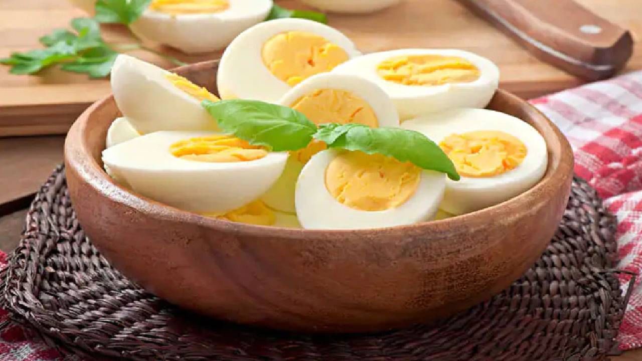 Eggs Side Effect: ದಿನಕ್ಕೆ ಎಷ್ಟು ಮೊಟ್ಟೆ ತಿನ್ನುತ್ತೀರಿ? ಒಂದಕ್ಕಿಂತ ಹೆಚ್ಚು ಮೊಟ್ಟೆ ತಿಂದರೆ ಏನಾಗುತ್ತೆ ಗೊತ್ತಾ?