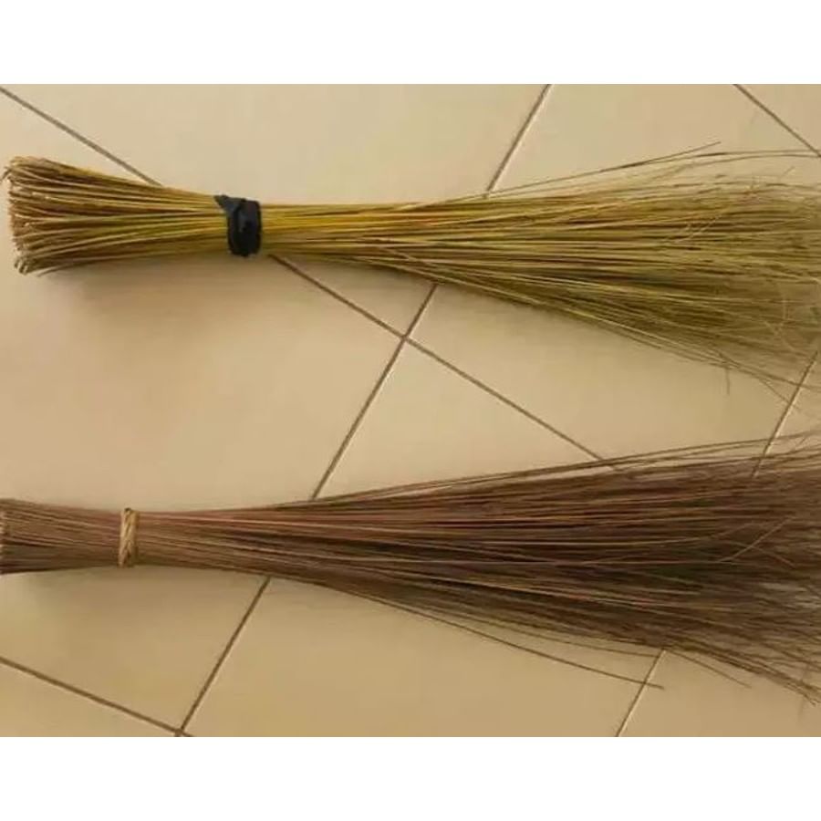 ಪೊರಕೆ -ಶನಿವಾರದ ದಿನ ಪೊರಕೆ ಖರೀದಿಸಬಾರದು. ಶನಿವಾರ ತಂದ ಪೊರಕೆಯು ಮನೆಯ ಸಂಪತ್ತಿಗೆ ಹಾನಿ ಮಾಡುತ್ತದೆ.