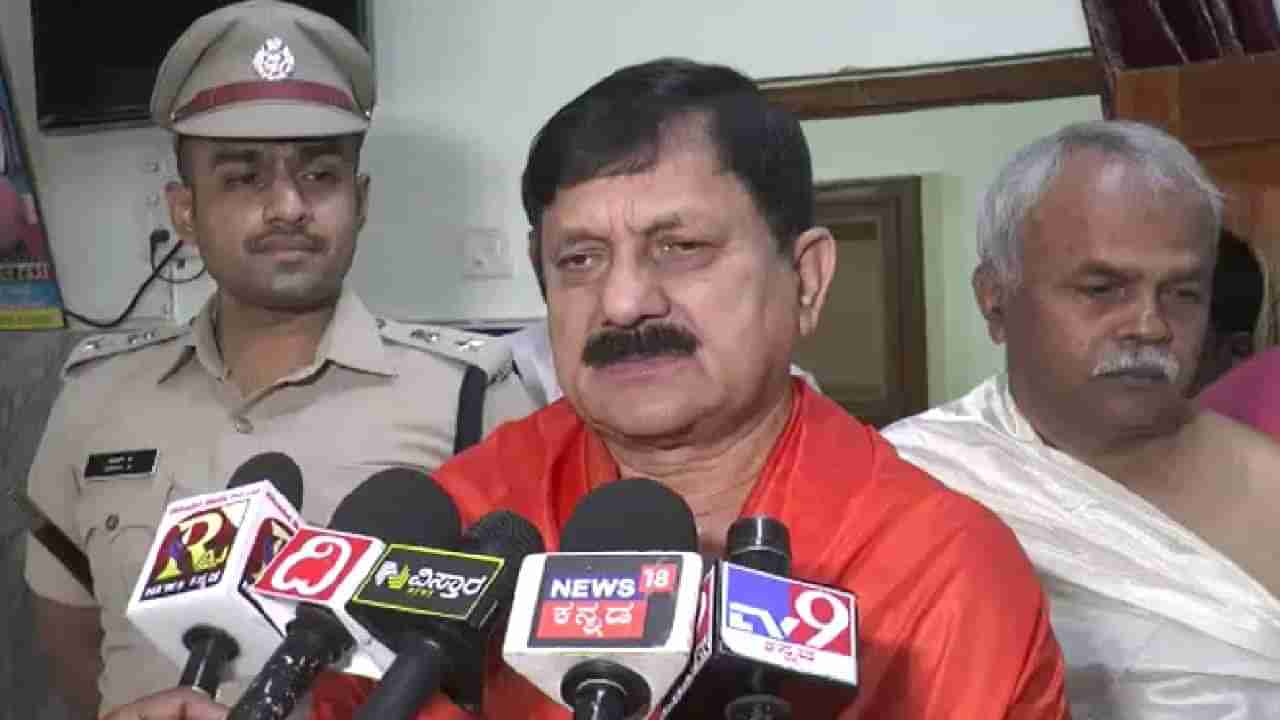 ಸಿದ್ಧರಾಮಯ್ಯನವರ ಕಾಲದಲ್ಲಿ 34 ಮರ್ಡರ್ಗಳಾಗಿವೆ: ಮಂತ್ರಾಲಯದಲ್ಲಿ ಗೃಹ ಸಚಿವ ಆರಗ ಜ್ಞಾನೇಂದ್ರ ಹೇಳಿಕೆ