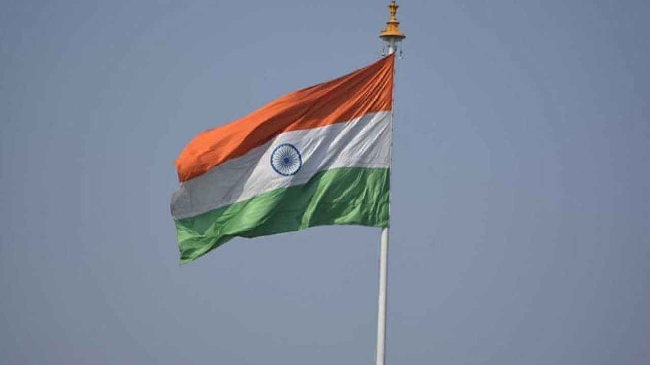 Independence Day 2022: 'ಹರ್ ಘರ್ ತಿರಂಗ' ಅಭಿಯಾನಕ್ಕೆ ಕೈ ಜೋಡಿಸಿದ ಜನರು; ರಾಷ್ಟ್ರಧ್ವಜಕ್ಕೆ ಭಾರೀ ಬೇಡಿಕೆ