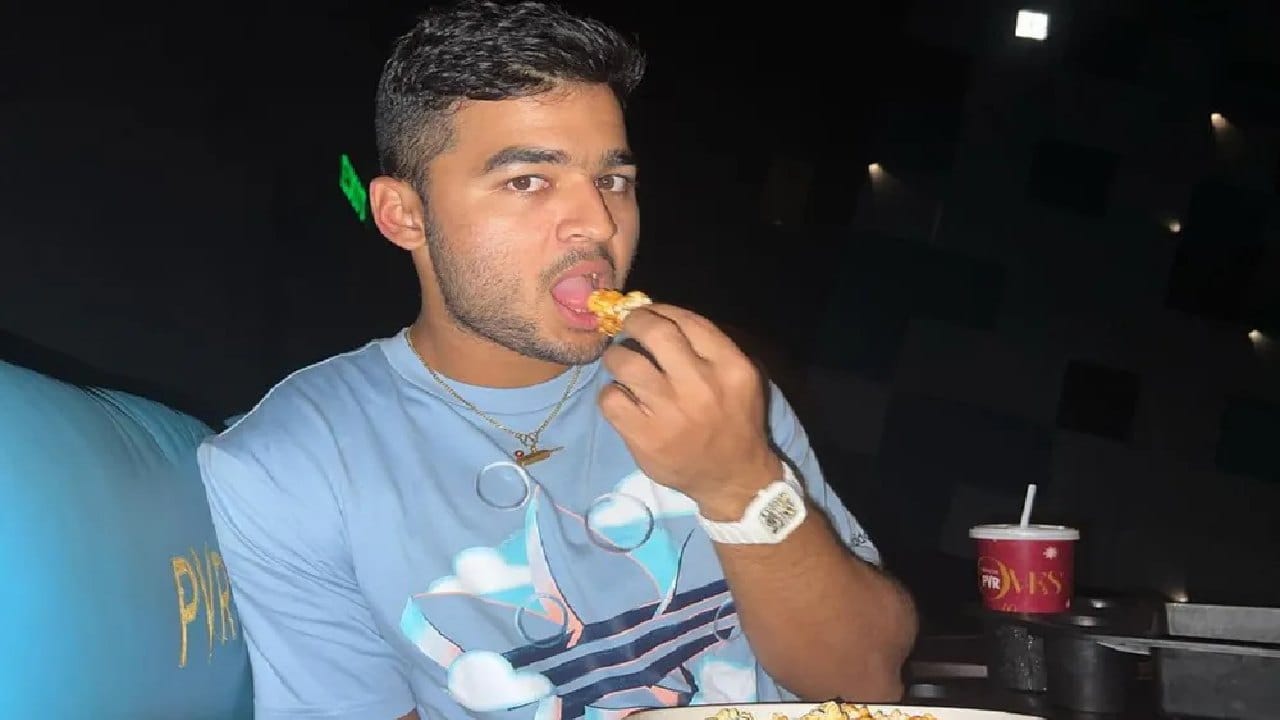 Riyan Parag: ಮಧ್ಯರಾತ್ರಿ ಮಾಡೆಲ್ನ ಮೂಡ್ಗೆ ಪ್ರತಿಕ್ರಿಯಿಸಿ ಸಿಕ್ಕಿಬಿದ್ದ ಪರಾಗ್..! Riyan Parag: ಮಧ್ಯರಾತ್ರಿ ಮಾಡೆಲ್ನ ಮೂಡ್ಗೆ ಪ್ರತಿಕ್ರಿಯಿಸಿ ಸಿಕ್ಕಿಬಿದ್ದ ಪರಾಗ್..!