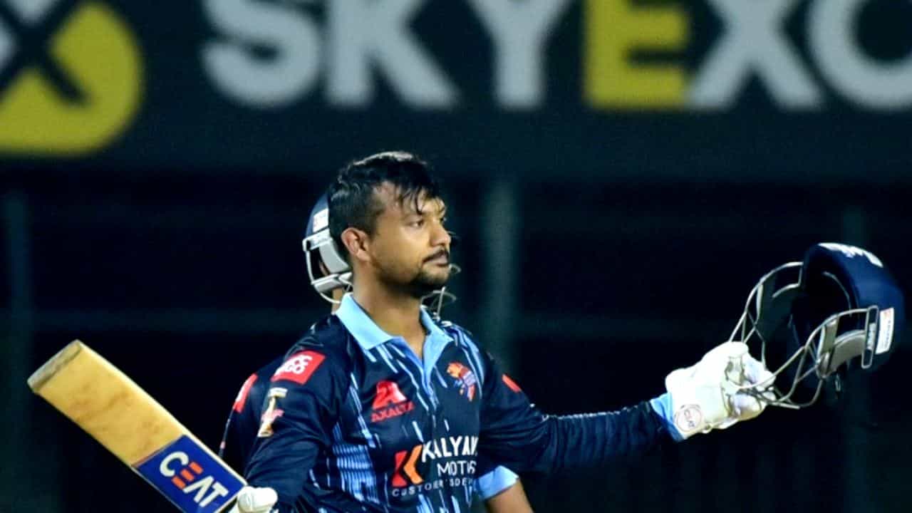 Mayank Agarwal: ತೂಫಾನ್ ಬ್ಯಾಟಿಂಗ್: ಸಿಡಿಲಬ್ಬರದ ಸೆಂಚುರಿ ಸಿಡಿಸಿದ ಮಯಾಂಕ್ Mayank Agarwal: ತೂಫಾನ್ ಬ್ಯಾಟಿಂಗ್: ಸಿಡಿಲಬ್ಬರದ ಸೆಂಚುರಿ ಸಿಡಿಸಿದ ಮಯಾಂಕ್