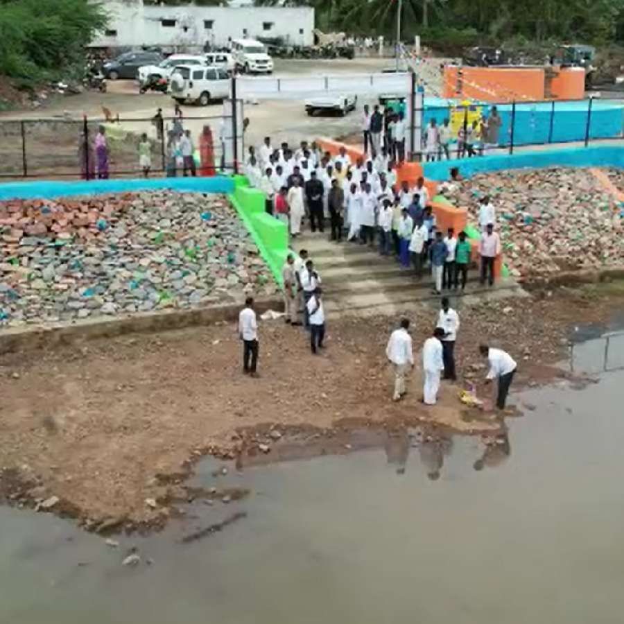 Prime Minister Narendra Modi appreciated Bagalkote district BilKeruru lake infostrcher in manki bath