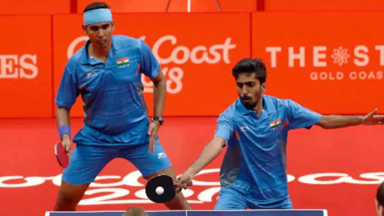 CWG 2022: ಫೈನಲ್ನಲ್ಲಿ ಇಂಗ್ಲೆಂಡ್ ಎದುರು ಸೋಲು; ಟೇಬಲ್ ಟೆನಿಸ್ನಲ್ಲಿ ಬೆಳ್ಳಿ ಗೆದ್ದ ಶರತ್- ಸತ್ಯನ್ ಜೋಡಿ CWG 2022: ಫೈನಲ್ನಲ್ಲಿ ಇಂಗ್ಲೆಂಡ್ ಎದುರು ಸೋಲು; ಟೇಬಲ್ ಟೆನಿಸ್ನಲ್ಲಿ ಬೆಳ್ಳಿ ಗೆದ್ದ ಶರತ್- ಸತ್ಯನ್ ಜೋಡಿ