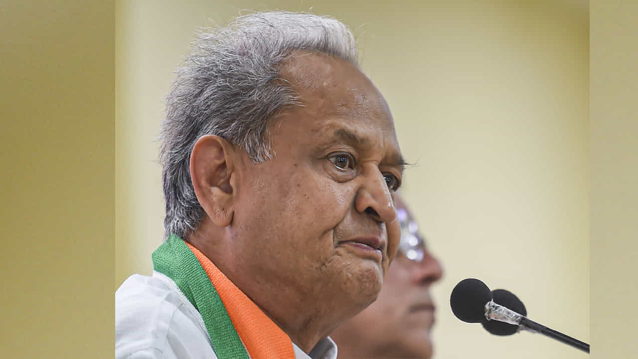 ಅತ್ಯಾಚಾರ ಅಪರಾಧಕ್ಕೆ ಮರಣದಂಡನೆ ಶಿಕ್ಷೆಯಿಂದಾಗಿಯೇ ಸಂತ್ರಸ್ತರ ಹತ್ಯೆಗಳು ಹೆಚ್ಚಾಗಿದ್ದು: ರಾಜಸ್ಥಾನ ಸಿಎಂ ಅಶೋಕ್ ಗೆಹ್ಲೋಟ್ ಅತ್ಯಾಚಾರ ಅಪರಾಧಕ್ಕೆ ಮರಣದಂಡನೆ ಶಿಕ್ಷೆಯಿಂದಾಗಿಯೇ ಸಂತ್ರಸ್ತರ ಹತ್ಯೆಗಳು ಹೆಚ್ಚಾಗಿದ್ದು: ರಾಜಸ್ಥಾನ ಸಿಎಂ ಅಶೋಕ್ ಗೆಹ್ಲೋಟ್