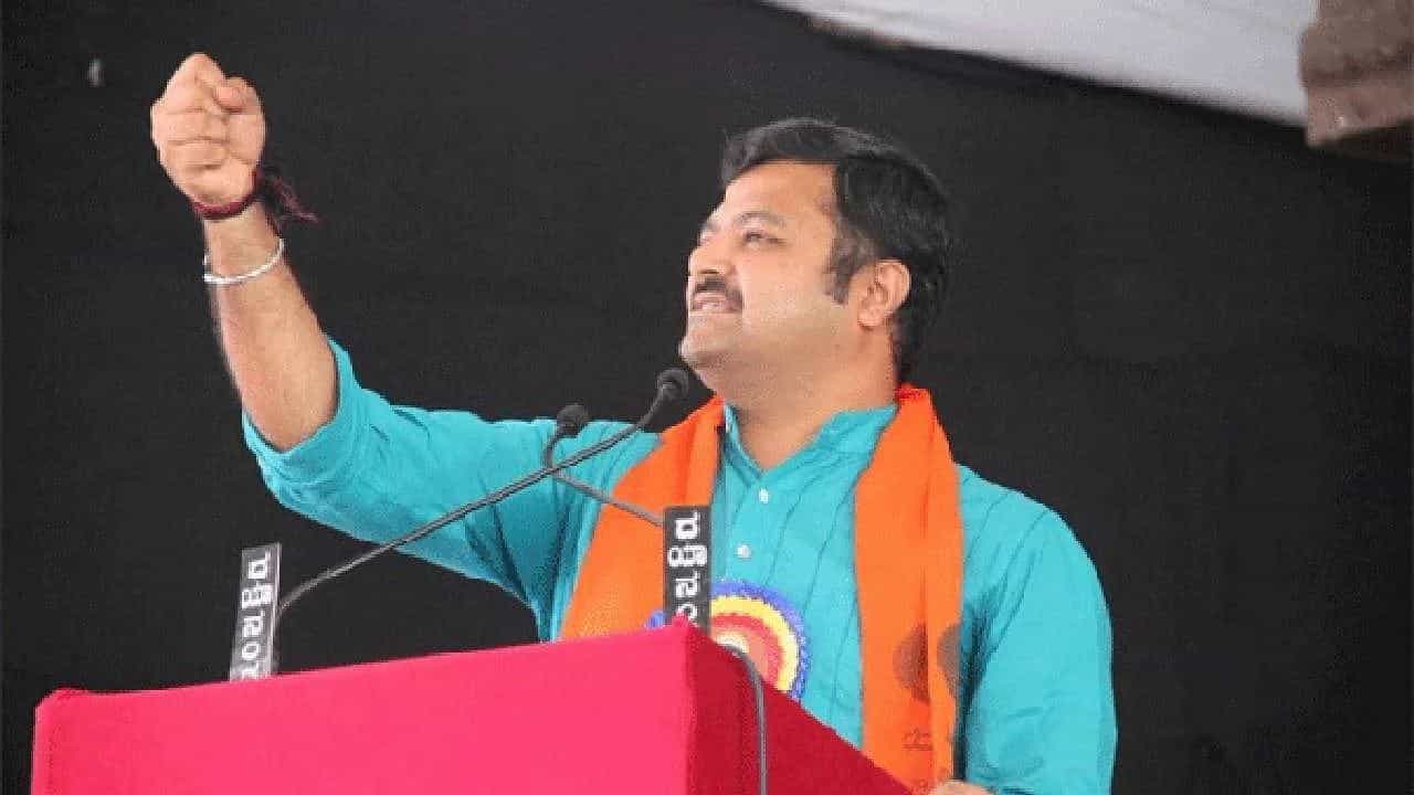 ಇವತ್ತಿನ ಕಾಂಗ್ರೆಸ್ ಸ್ವಾತಂತ್ರ್ಯದ ಸಮಯದಲ್ಲಿ ಇದ್ದ ಕಾಂಗ್ರೆಸ್ ಅಲ್ಲ: ಚಿಂತಕ ಚಕ್ರವರ್ತಿ ಸೂಲಿಬೆಲೆ ಇವತ್ತಿನ ಕಾಂಗ್ರೆಸ್ ಸ್ವಾತಂತ್ರ್ಯದ ಸಮಯದಲ್ಲಿ ಇದ್ದ ಕಾಂಗ್ರೆಸ್ ಅಲ್ಲ: ಚಿಂತಕ ಚಕ್ರವರ್ತಿ ಸೂಲಿಬೆಲೆ