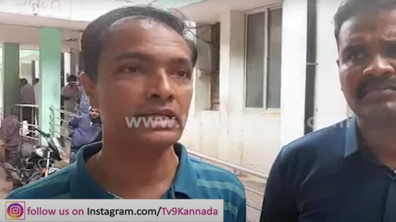 ತುಮಕೂರು ಬಳಿ ಟ್ರಕ್ ಗೆ ಗುದ್ದಿದ ಕ್ರೂಸರ್, 9 ಕಾರ್ಮಿಕರು ಸ್ಥಳದಲ್ಲೇ ಸಾವು, 15 ಜನರಿಗೆ ಗಾಯ ತುಮಕೂರು ಬಳಿ ಟ್ರಕ್ ಗೆ ಗುದ್ದಿದ ಕ್ರೂಸರ್, 9 ಕಾರ್ಮಿಕರು ಸ್ಥಳದಲ್ಲೇ ಸಾವು, 15 ಜನರಿಗೆ ಗಾಯ