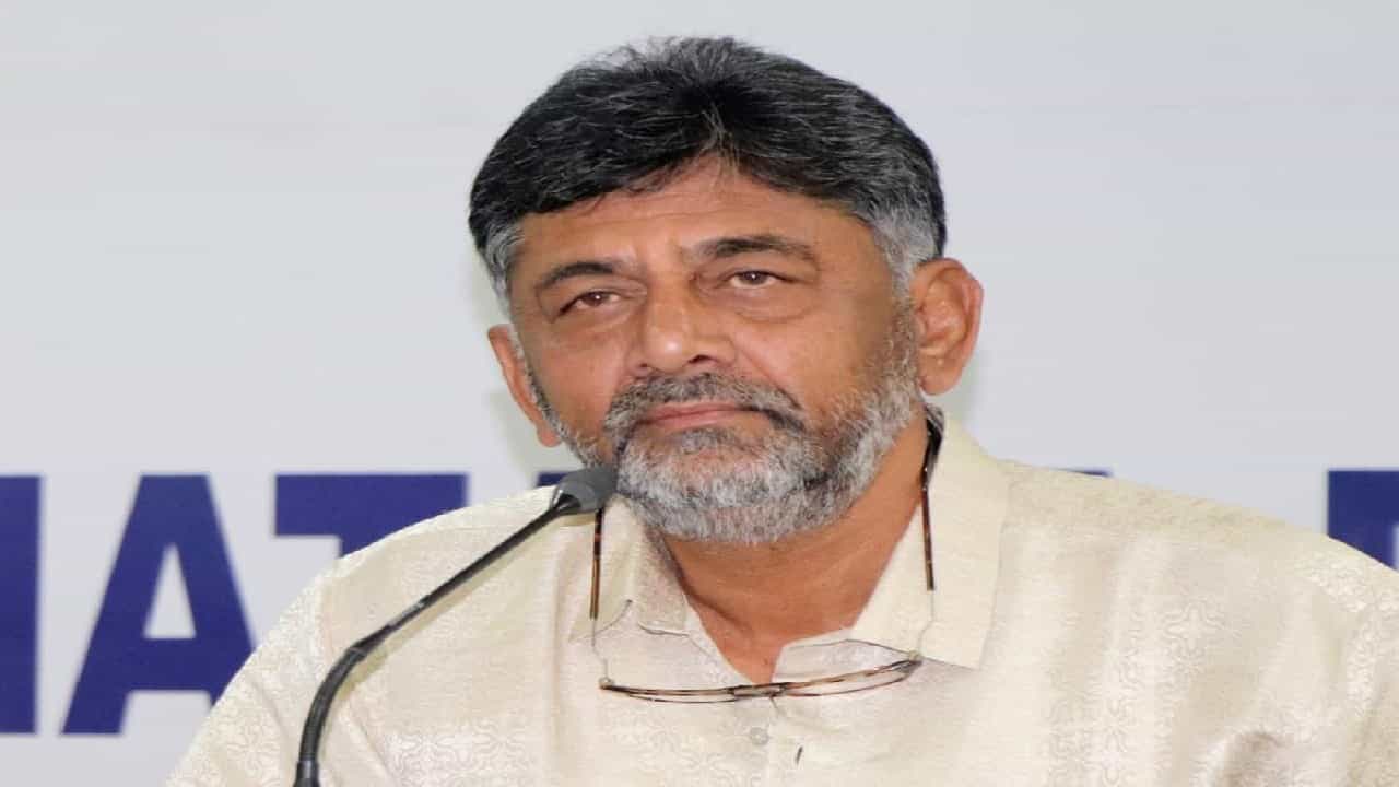 ಮನವಿ ಮಾಡಿಕೊಂಡ್ರೂ ಬಿಡದ ಇಡಿ ಅಧಿಕಾರಿಗಳು, ಹೋಗಲೇ ಬೇಕಾದ ಅನಿವಾರ್ಯತೆಯಲ್ಲಿ ಡಿಕೆ ಬ್ರದರ್ಸ್! ಮನವಿ ಮಾಡಿಕೊಂಡ್ರೂ ಬಿಡದ ಇಡಿ ಅಧಿಕಾರಿಗಳು, ಹೋಗಲೇ ಬೇಕಾದ ಅನಿವಾರ್ಯತೆಯಲ್ಲಿ ಡಿಕೆ ಬ್ರದರ್ಸ್!