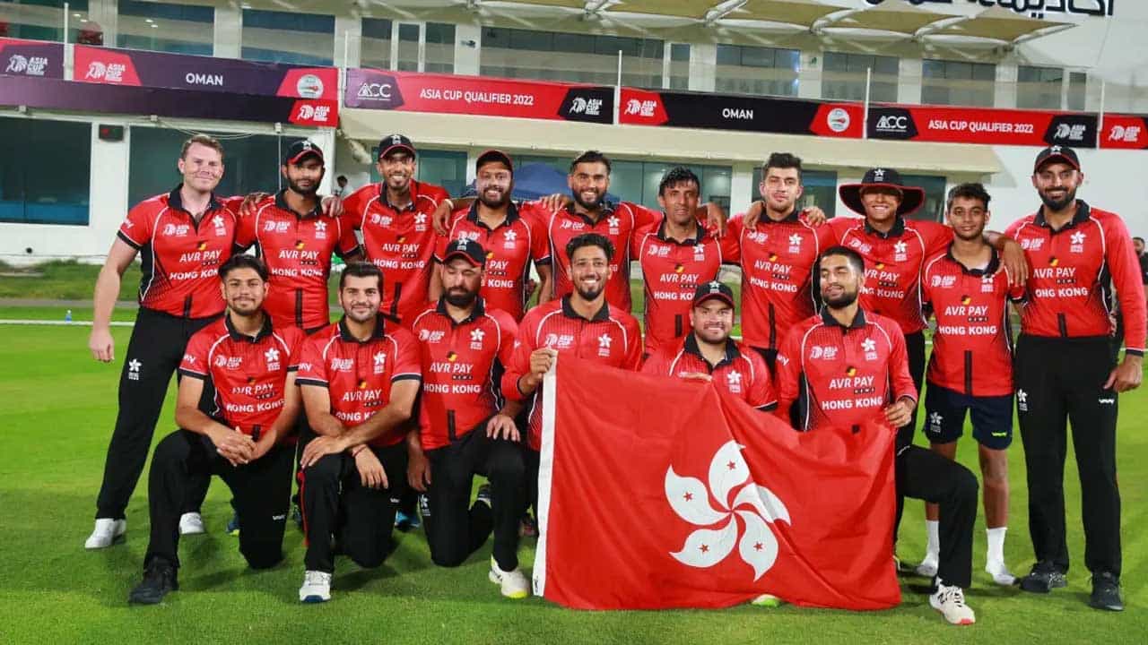 Asia Cup 2022: ಏಷ್ಯಾಕಪ್ಗೆ ಕ್ವಾಲಿಫೈ ಆದ ಹಾಂಗ್ ಕಾಂಗ್ ತಂಡ: ಭಾರತ-ಪಾಕ್ ವಿರುದ್ಧ ಸೆಣೆಸಾಟಕ್ಕೆ ಸಜ್ಜು Asia Cup 2022: ಏಷ್ಯಾಕಪ್ಗೆ ಕ್ವಾಲಿಫೈ ಆದ ಹಾಂಗ್ ಕಾಂಗ್ ತಂಡ: ಭಾರತ-ಪಾಕ್ ವಿರುದ್ಧ ಸೆಣೆಸಾಟಕ್ಕೆ ಸಜ್ಜು