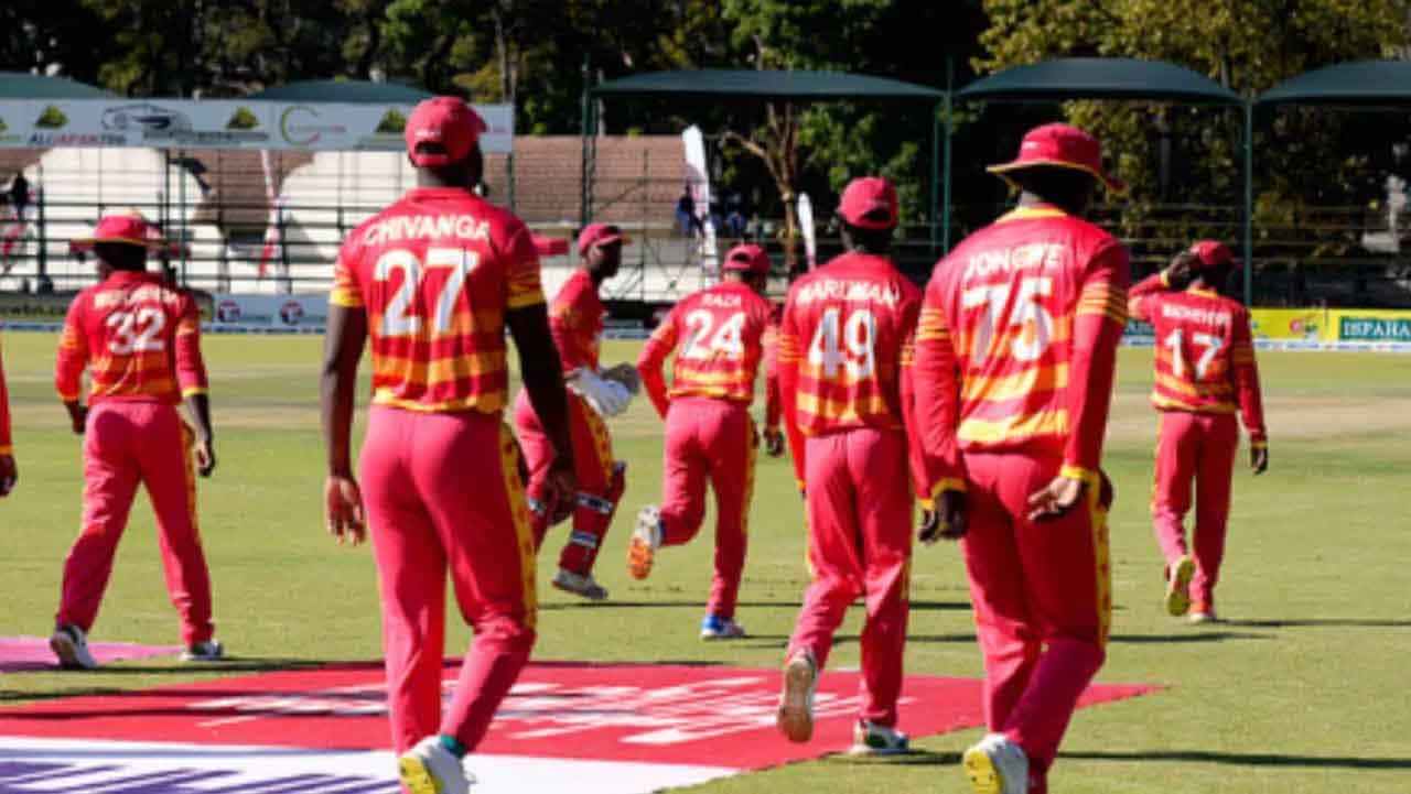 IND vs ZIM: ಭಾರತ ವಿರುದ್ಧದ ಏಕದಿನ ಸರಣಿಗೆ ಜಿಂಬಾಬ್ವೆ ತಂಡ ಪ್ರಕಟ IND vs ZIM: ಭಾರತ ವಿರುದ್ಧದ ಏಕದಿನ ಸರಣಿಗೆ ಜಿಂಬಾಬ್ವೆ ತಂಡ ಪ್ರಕಟ