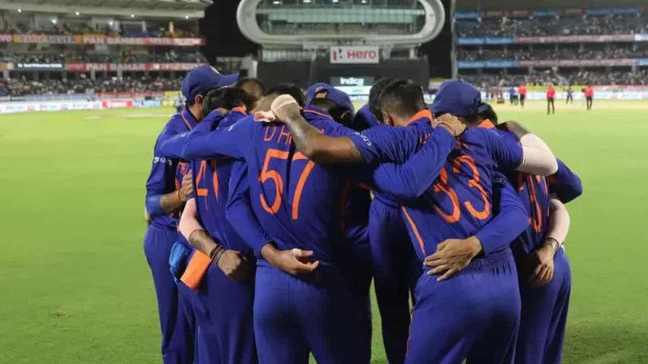 IND vs ZIM: ಭಾರತದ ಈ ನಾಲ್ಕು ಆಟಗಾರರು ಜಿಂಬಾಬ್ವೆಯಲ್ಲಿ ಅಬ್ಬರಿಸಿದರೆ ಆಸ್ಟ್ರೇಲಿಯಾಗೆ ಟಿಕೆಟ್ ಖಚಿತ IND vs ZIM: ಭಾರತದ ಈ ನಾಲ್ಕು ಆಟಗಾರರು ಜಿಂಬಾಬ್ವೆಯಲ್ಲಿ ಅಬ್ಬರಿಸಿದರೆ ಆಸ್ಟ್ರೇಲಿಯಾಗೆ ಟಿಕೆಟ್ ಖಚಿತ