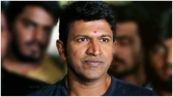 ಅಪ್ಪು ಸಮಾಧಿಗೆ ಪೂಜೆ ಸಲ್ಲಿಸಿದ ರಾಜ್ ಕುಟುಂಬ; ನಿಲ್ಲಲಿಲ್ಲ ಕಣ್ಣೀರು ಅಪ್ಪು ಸಮಾಧಿಗೆ ಪೂಜೆ ಸಲ್ಲಿಸಿದ ರಾಜ್ ಕುಟುಂಬ; ನಿಲ್ಲಲಿಲ್ಲ ಕಣ್ಣೀರು