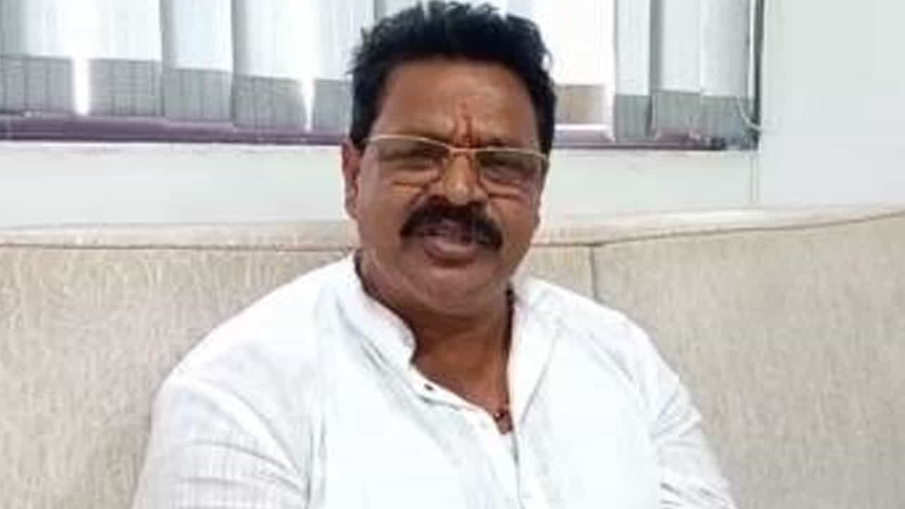 ಬಿಹಾರದ ಕಾನೂನು ಸಚಿವರ ವಿರುದ್ಧ ಬಂಧನ ವಾರೆಂಟ್; ಇದರ ಬಗ್ಗೆ ನನಗೇನೂ ಗೊತ್ತಿಲ್ಲ ಎಂದ ಸಿಎಂ ನಿತೀಶ್ ಕುಮಾರ್ ಬಿಹಾರದ ಕಾನೂನು ಸಚಿವರ ವಿರುದ್ಧ ಬಂಧನ ವಾರೆಂಟ್; ಇದರ ಬಗ್ಗೆ ನನಗೇನೂ ಗೊತ್ತಿಲ್ಲ ಎಂದ ಸಿಎಂ ನಿತೀಶ್ ಕುಮಾರ್