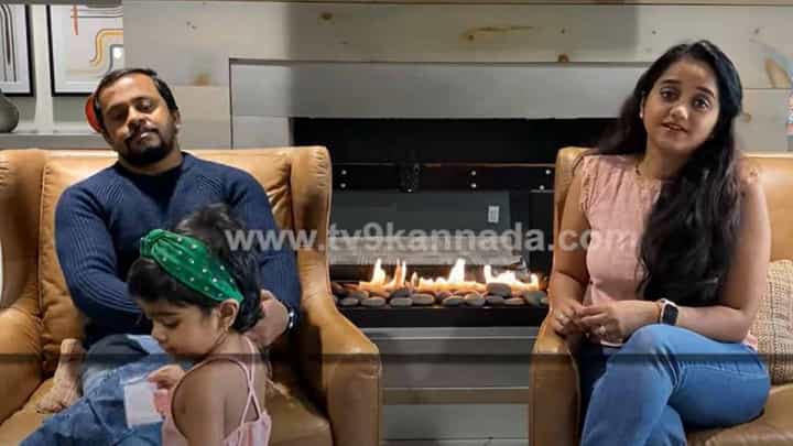 ಕೇವಲ 15-ತಿಂಗಳು ವಯಸ್ಸಿನಲ್ಲಿ ಪುಟಾಣಿ ಕಿಯಾರಾ ತನ್ನ ತಲೆಗೂದಲನ್ನು ಕ್ಯಾನ್ಸರ್ ಪೀಡಿತರಿಗೆ ದಾನಮಾಡಿ ವಿಶ್ವದಾಖಲೆ ಮೆರೆದಿದ್ದಾಳೆ ಕೇವಲ 15-ತಿಂಗಳು ವಯಸ್ಸಿನಲ್ಲಿ ಪುಟಾಣಿ ಕಿಯಾರಾ ತನ್ನ ತಲೆಗೂದಲನ್ನು ಕ್ಯಾನ್ಸರ್ ಪೀಡಿತರಿಗೆ ದಾನಮಾಡಿ ವಿಶ್ವದಾಖಲೆ ಮೆರೆದಿದ್ದಾಳೆ