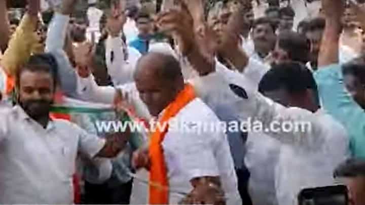 ಬಸವ ಕಲ್ಯಾಣ: ತಿರಂಗಾದ ವಾಕಾಥಾನ್ನಲ್ಲಿ ಕುಣಿದು ಕುಪ್ಪಳಿಸಿದರು ಶಾಸಕ ಶರಣು ಸಲಗಾರ ಮತ್ತು ಅವರ ಪತ್ನಿ ಬಸವ ಕಲ್ಯಾಣ: ತಿರಂಗಾದ ವಾಕಾಥಾನ್ನಲ್ಲಿ ಕುಣಿದು ಕುಪ್ಪಳಿಸಿದರು ಶಾಸಕ ಶರಣು ಸಲಗಾರ ಮತ್ತು ಅವರ ಪತ್ನಿ