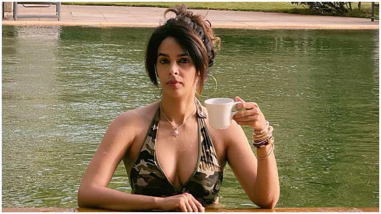 Mallika Sherawat: ‘ಮಧ್ಯರಾತ್ರಿ ಬಾ ಎನ್ನುತ್ತಾರೆ’; ಟಾಪ್ ಹಿಂದಿ ಹೀರೋಗಳ ಮೇಲೆ ಮಲ್ಲಿಕಾ ಶೆರಾವತ್ ಗಂಭೀರ ಆರೋಪ Mallika Sherawat: ‘ಮಧ್ಯರಾತ್ರಿ ಬಾ ಎನ್ನುತ್ತಾರೆ’; ಟಾಪ್ ಹಿಂದಿ ಹೀರೋಗಳ ಮೇಲೆ ಮಲ್ಲಿಕಾ ಶೆರಾವತ್ ಗಂಭೀರ ಆರೋಪ