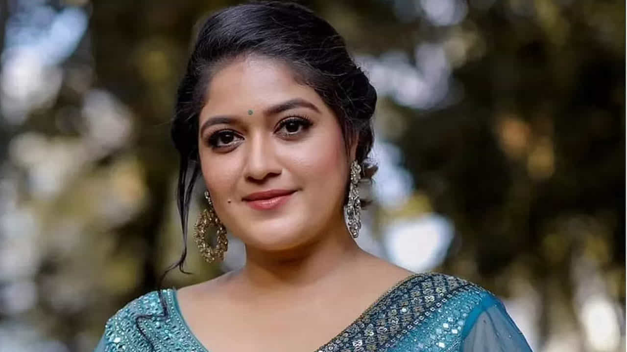 ಎರಡನೇ ಮದುವೆ ಆಗಬೇಕೇ ಎಂಬ ಪ್ರಶ್ನೆಯನ್ನು ನನಗೆ ನಾನು ಕೇಳಿಕೊಂಡಿಲ್ಲ ಎಂದ ಮೇಘನಾ ರಾಜ್ ಎರಡನೇ ಮದುವೆ ಆಗಬೇಕೇ ಎಂಬ ಪ್ರಶ್ನೆಯನ್ನು ನನಗೆ ನಾನು ಕೇಳಿಕೊಂಡಿಲ್ಲ ಎಂದ ಮೇಘನಾ ರಾಜ್
