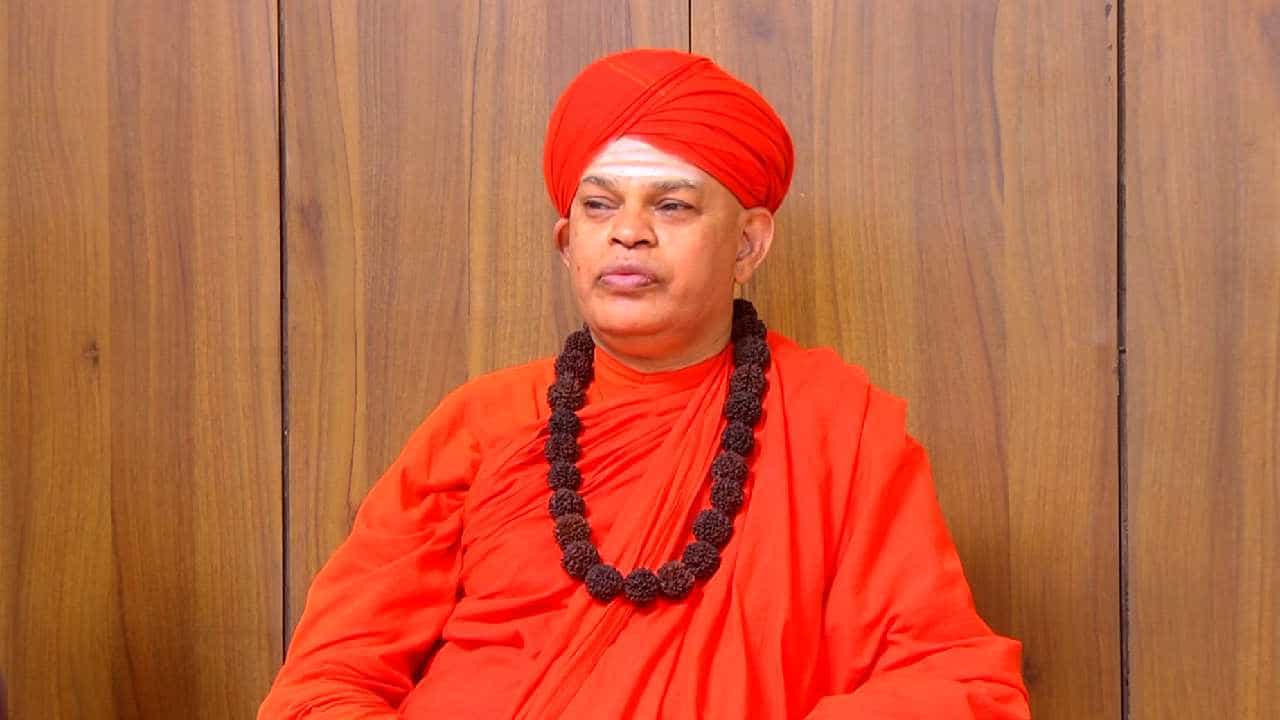 ಮುರುಘಾ ಶ್ರೀಗಳ ವಿರುದ್ಧ ದೂರು ದಾಖಲಿಸಿದ ಮಠದ ಅಡುಗೆ ಸಹಾಯಕಿ ಆಗಿದ್ದ ಮಹಿಳೆ