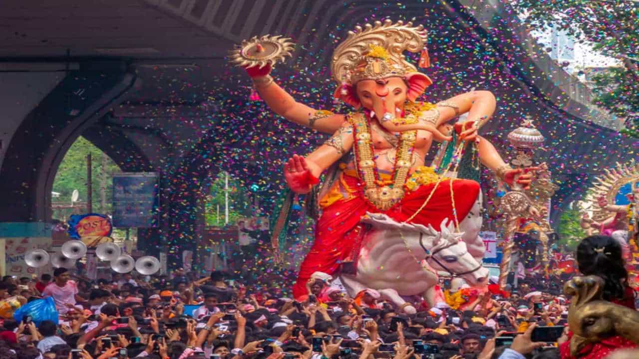 ಬೆಂಗಳೂರಲ್ಲಿ ಗಣೇಶ ಮೂರ್ತಿ ವಿಸರ್ಜನೆಗೆ ಕೌಂಟ್ಡೌನ್: ವಿಸರ್ಜನೆಗೆ ಬಿಬಿಎಂಪಿಯಿಂದ ಭರ್ಜರಿ ಸಿದ್ಧತೆ ಬೆಂಗಳೂರಲ್ಲಿ ಗಣೇಶ ಮೂರ್ತಿ ವಿಸರ್ಜನೆಗೆ ಕೌಂಟ್ಡೌನ್: ವಿಸರ್ಜನೆಗೆ ಬಿಬಿಎಂಪಿಯಿಂದ ಭರ್ಜರಿ ಸಿದ್ಧತೆ
