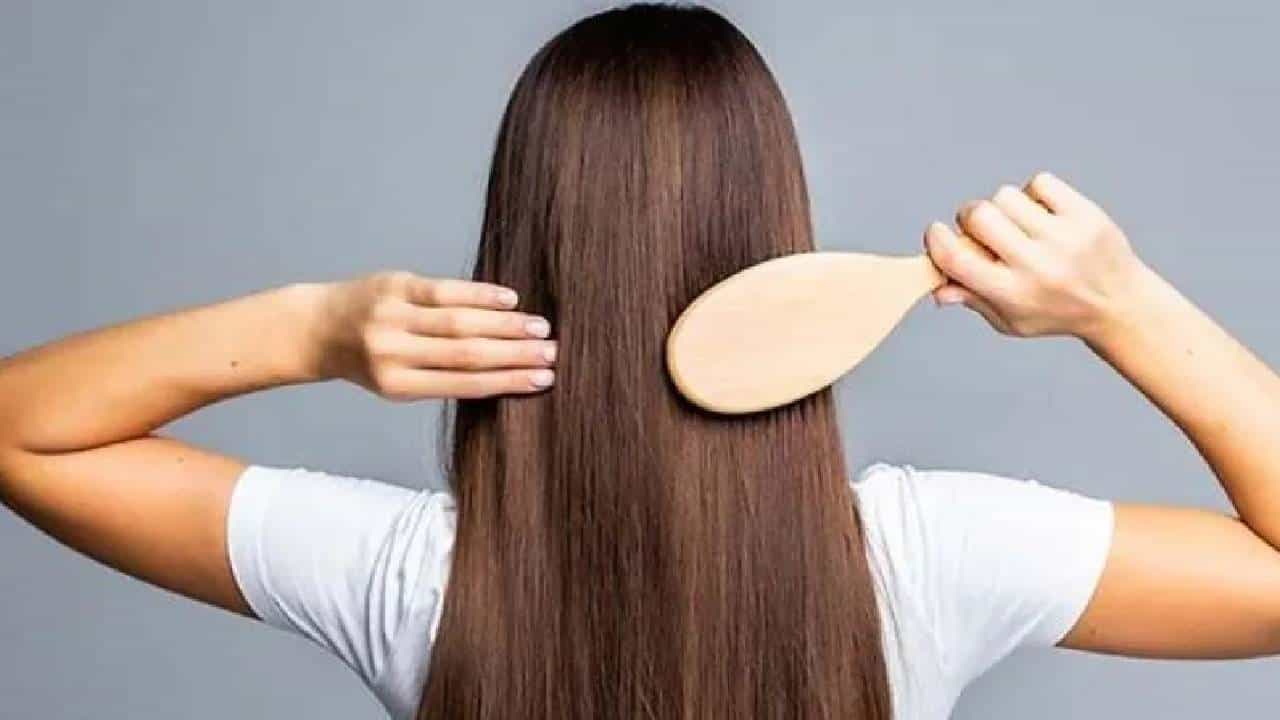 Hair Care: ನೀವು ನಿಮ್ಮ ಕೂದಲನ್ನು ಇಷ್ಟ ಪಡ್ತೀರ ಅಲ್ವಾ ಹಾಗಾದರೆ ಈ ತಪ್ಪು ಮಾಡಬೇಡಿ Hair Care: ನೀವು ನಿಮ್ಮ ಕೂದಲನ್ನು ಇಷ್ಟ ಪಡ್ತೀರ ಅಲ್ವಾ ಹಾಗಾದರೆ ಈ ತಪ್ಪು ಮಾಡಬೇಡಿ