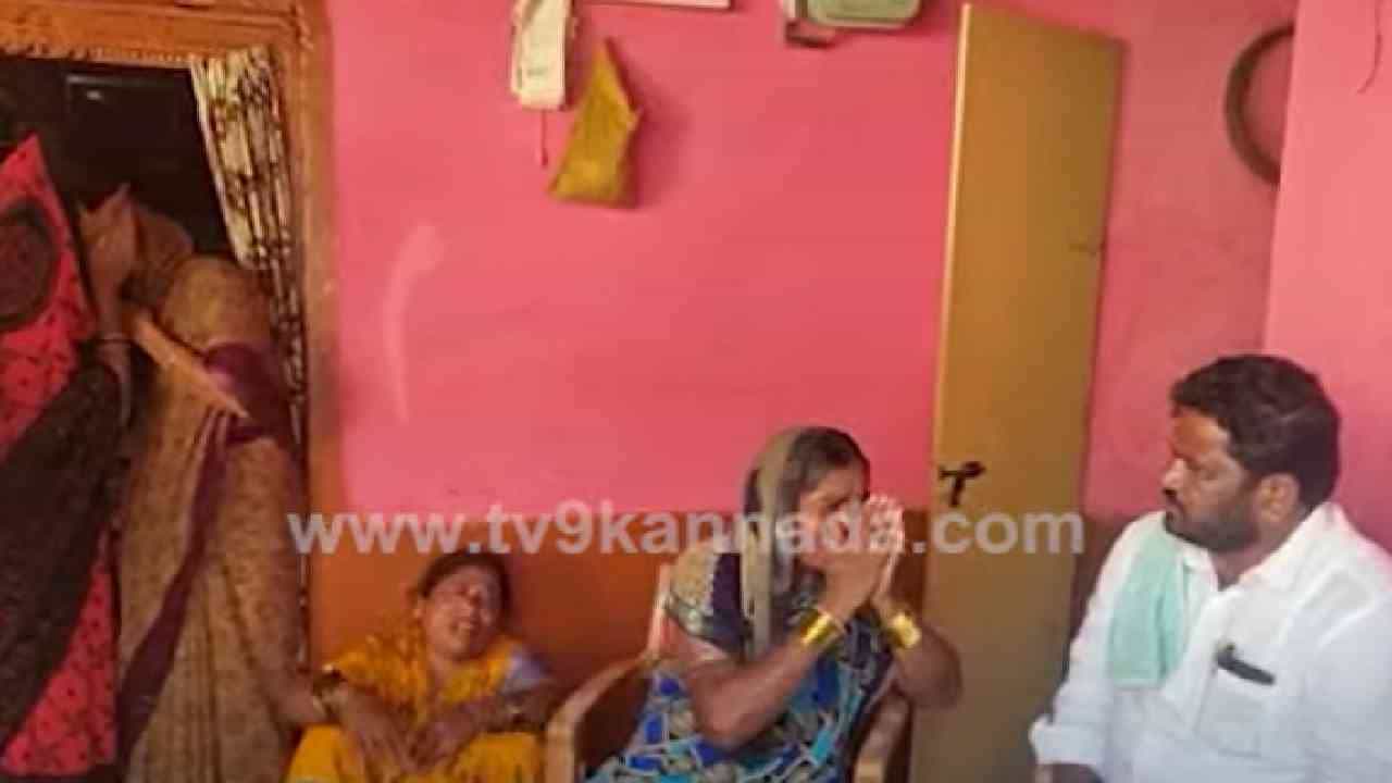 ಹುಲಿಹೈದರ್ ಗುಂಪು ಸಂಘರ್ಷ: ಪ್ಲಾನ್ ಮಾಡಿ ನನ್ನ ಮಗನನ್ನು ಕೊಂದಿದ್ದಾರೆ ಸಾರ್ ಹುಲಿಹೈದರ್ ಗುಂಪು ಸಂಘರ್ಷ: ಪ್ಲಾನ್ ಮಾಡಿ ನನ್ನ ಮಗನನ್ನು ಕೊಂದಿದ್ದಾರೆ ಸಾರ್