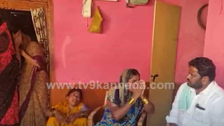 ಹುಲಿಹೈದರ್ ಗುಂಪು ಸಂಘರ್ಷ: ಪ್ಲಾನ್ ಮಾಡಿ ನನ್ನ ಮಗನನ್ನು ಕೊಂದಿದ್ದಾರೆ ಸಾರ್ ಹುಲಿಹೈದರ್ ಗುಂಪು ಸಂಘರ್ಷ: ಪ್ಲಾನ್ ಮಾಡಿ ನನ್ನ ಮಗನನ್ನು ಕೊಂದಿದ್ದಾರೆ ಸಾರ್