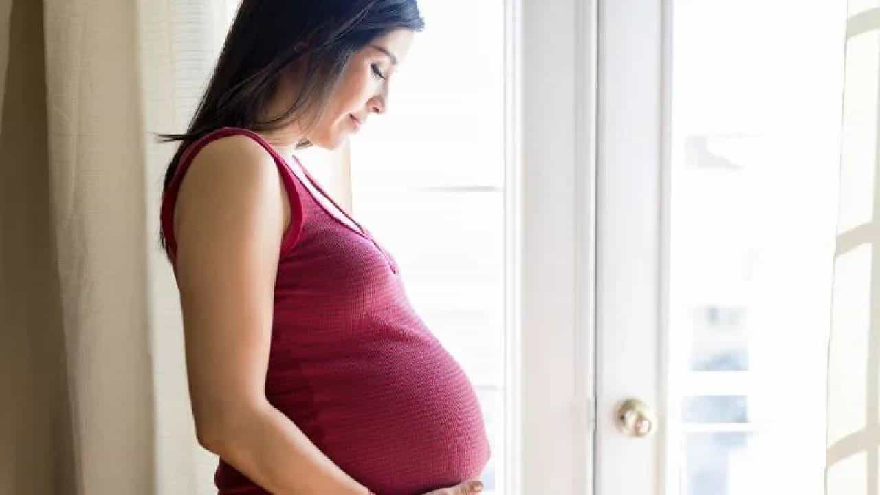 Pregnancy: ಗರ್ಭಾವಸ್ಥೆಯಲ್ಲಿ ಈ ಸಮಸ್ಯೆಗಳು ನಿಮ್ಮನ್ನು ಕಾಡುತ್ತಿವೆಯೇ? ಸಲಹೆಗಳನ್ನು ಒಮ್ಮೆ ಓದಿ Pregnancy: ಗರ್ಭಾವಸ್ಥೆಯಲ್ಲಿ ಈ ಸಮಸ್ಯೆಗಳು ನಿಮ್ಮನ್ನು ಕಾಡುತ್ತಿವೆಯೇ? ಸಲಹೆಗಳನ್ನು ಒಮ್ಮೆ ಓದಿ