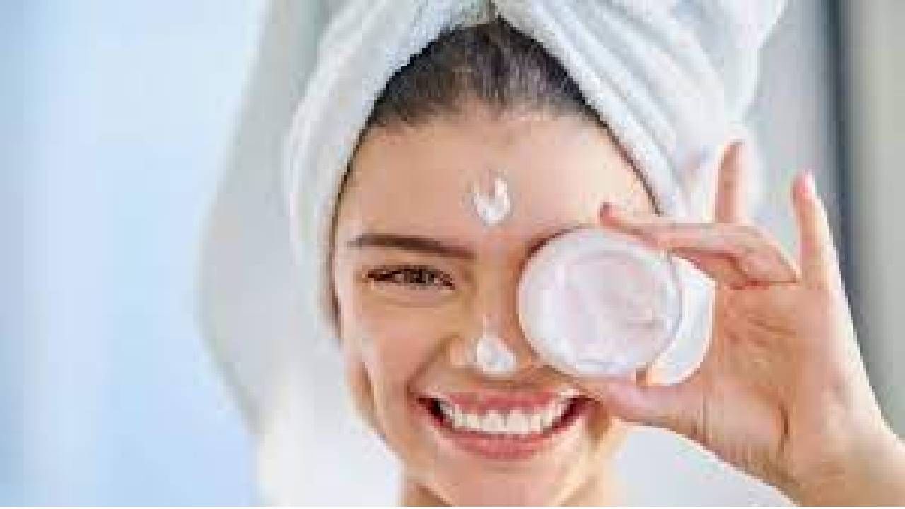 Skin Care: ನಿಮ್ಮನ್ನು ಸದಾ ಯಂಗ್ ಆಗಿ ಕಾಣುವಂತೆ ಮಾಡುವ ರಹಸ್ಯ ನಿಮ್ಮ ಅಡುಗೆ ಮನೆಯಲ್ಲೇ ಅಡಗಿದೆ