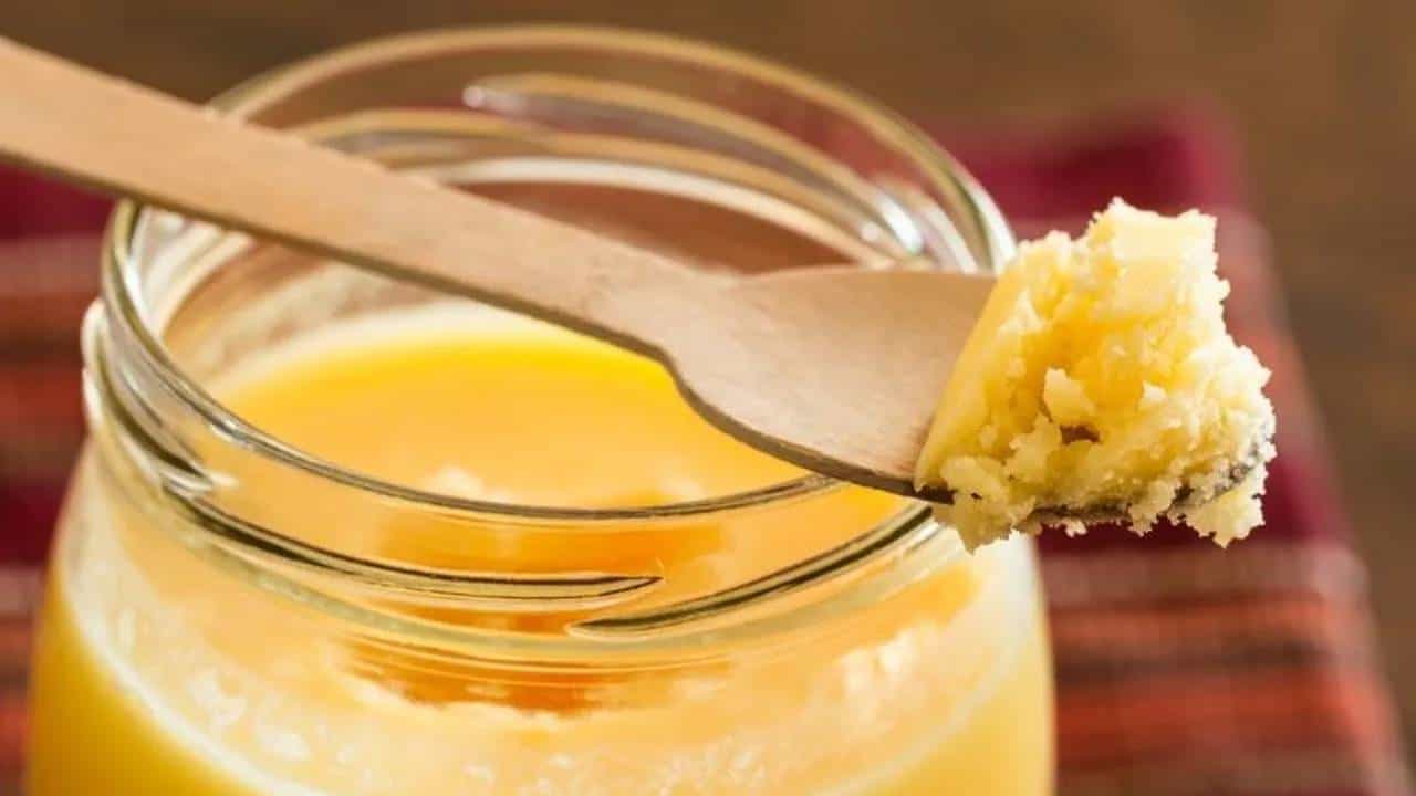 Ghee: ಈ ಆರೋಗ್ಯ ಸಮಸ್ಯೆಗಳಿಂದ ನೀವು ಬಳಲುತ್ತಿದ್ದರೆ ತುಪ್ಪವನ್ನು ತಿನ್ನಲೇಬೇಡಿ Ghee: ಈ ಆರೋಗ್ಯ ಸಮಸ್ಯೆಗಳಿಂದ ನೀವು ಬಳಲುತ್ತಿದ್ದರೆ ತುಪ್ಪವನ್ನು ತಿನ್ನಲೇಬೇಡಿ