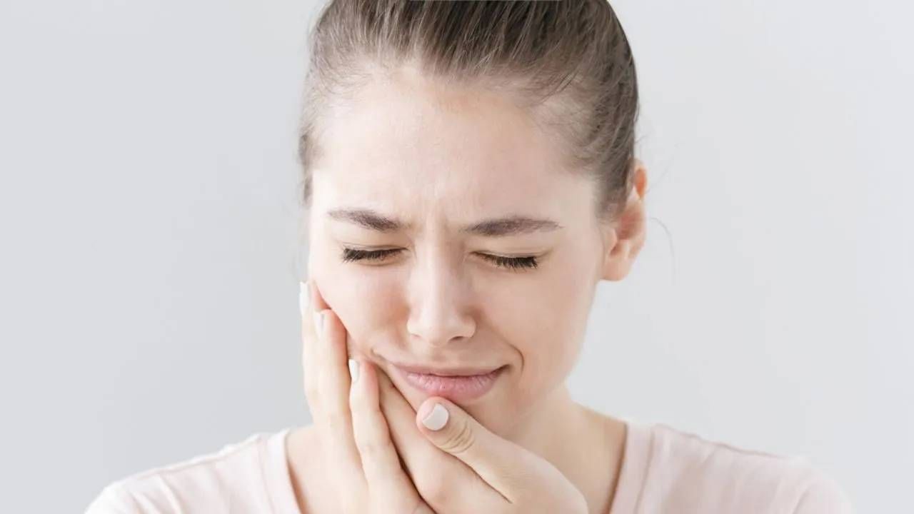 Toothache: ಹಲ್ಲುನೋವಿನಿಂದ ತಕ್ಷಣ ಪರಿಹಾರ ಬೇಕೆ? ಈ 3 ವಿಧಾನಗಳನ್ನು ಅನುಸರಿಸಿ