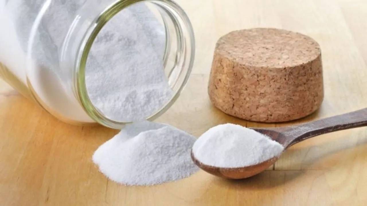 Baking Soda: ಅಡುಗೆ ಸೋಡಾವನ್ನು ಎಚ್ಚರಿಕೆಯಿಂದ ಬಳಸಿ, ಅತಿಯಾದ ಸೇವನೆಯಿಂದ ಆರೋಗ್ಯಕ್ಕೆ ಹಾನಿ Baking Soda: ಅಡುಗೆ ಸೋಡಾವನ್ನು ಎಚ್ಚರಿಕೆಯಿಂದ ಬಳಸಿ, ಅತಿಯಾದ ಸೇವನೆಯಿಂದ ಆರೋಗ್ಯಕ್ಕೆ ಹಾನಿ