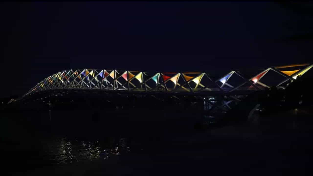 Atal Bridge: ಗುಜರಾತ್​​ನಲ್ಲಿ ಮೋದಿಯಿಂದ ಇಂದು ಅಟಲ್ ಸೇತುವೆ ಲೋಕಾರ್ಪಣೆ; ಇದರ ವಿಶೇಷತೆಗಳೇನು ಗೊತ್ತಾ?